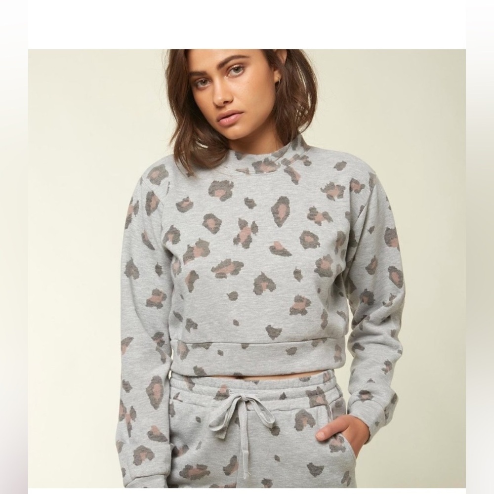 O'Neill leopard / army camo Minecraft style print Sweater Heather gray Brown